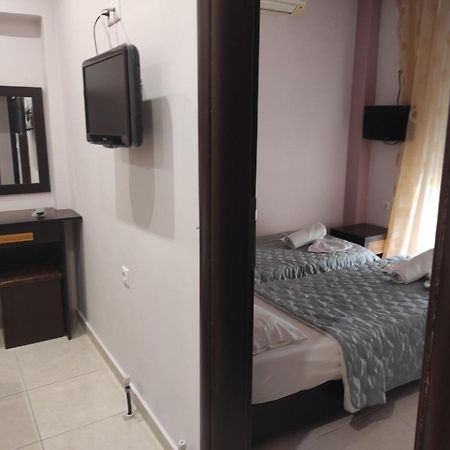 Hotel Louiza Paralia Katerinis Exterior photo